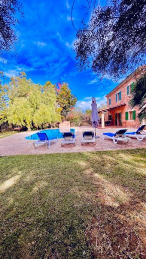 VILLA ES REVELLAR